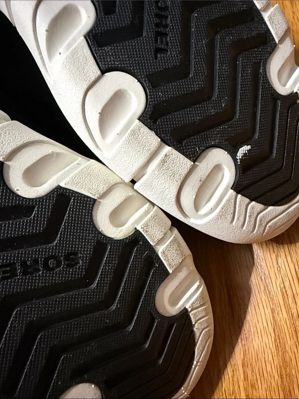 Sorel Explorer II Carnival Cozy Black 9